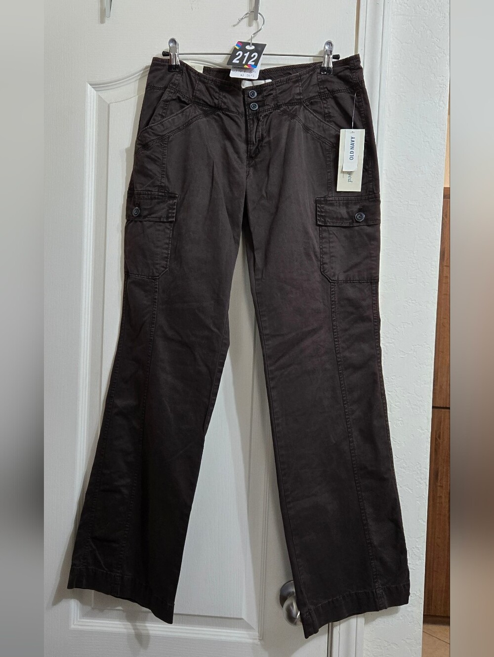 #212 NWT Old Navy Brown Low Rise Bootcut w/Stretch